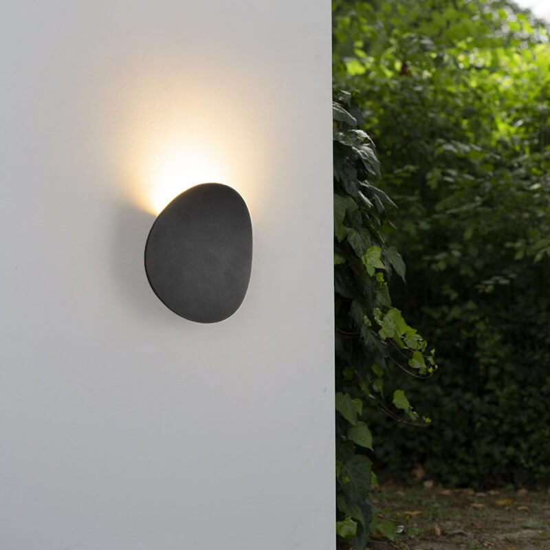 Minimalist Round LED Indoor/Outdoor Sconce