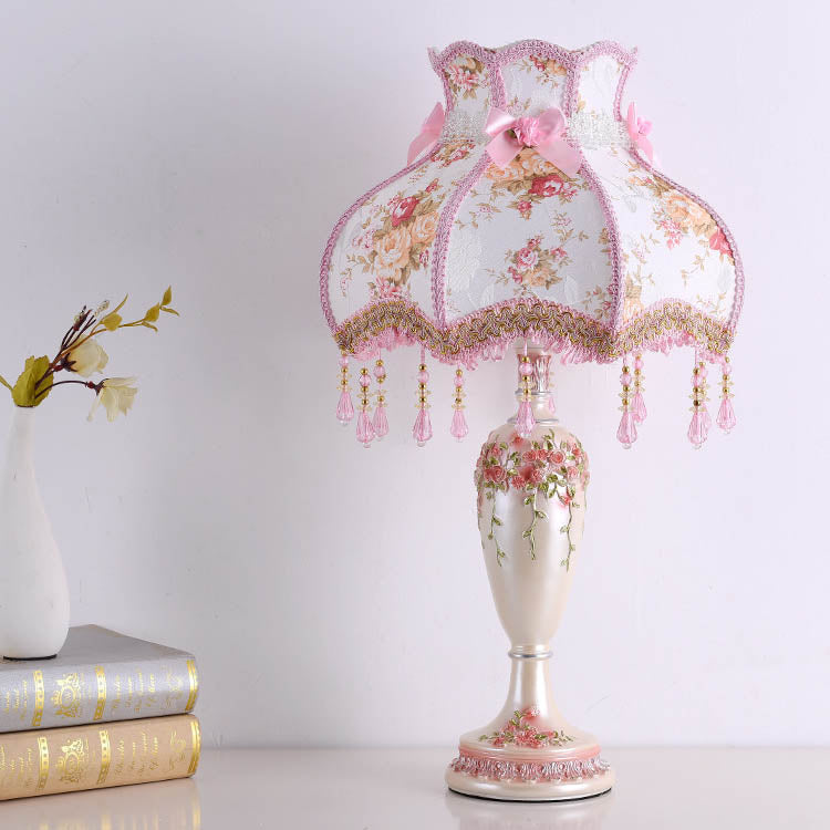 Elegant European Fabric Tassel Table Lamp - 1 Light