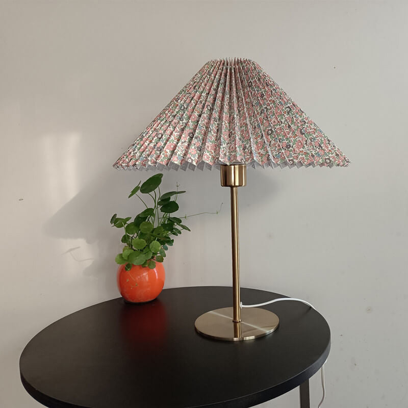 Vintage Pleated Umbrella Table Lamp - 1-Light Design