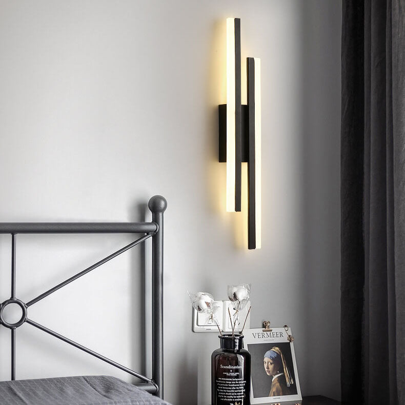 Minimalist Iron & Acrylic LED Wall Sconce