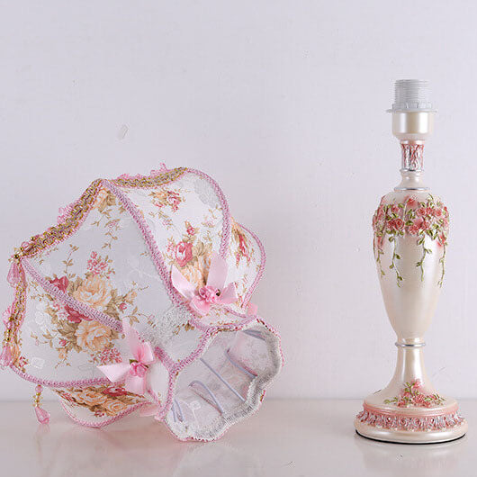 Elegant European Fabric Tassel Table Lamp - 1 Light