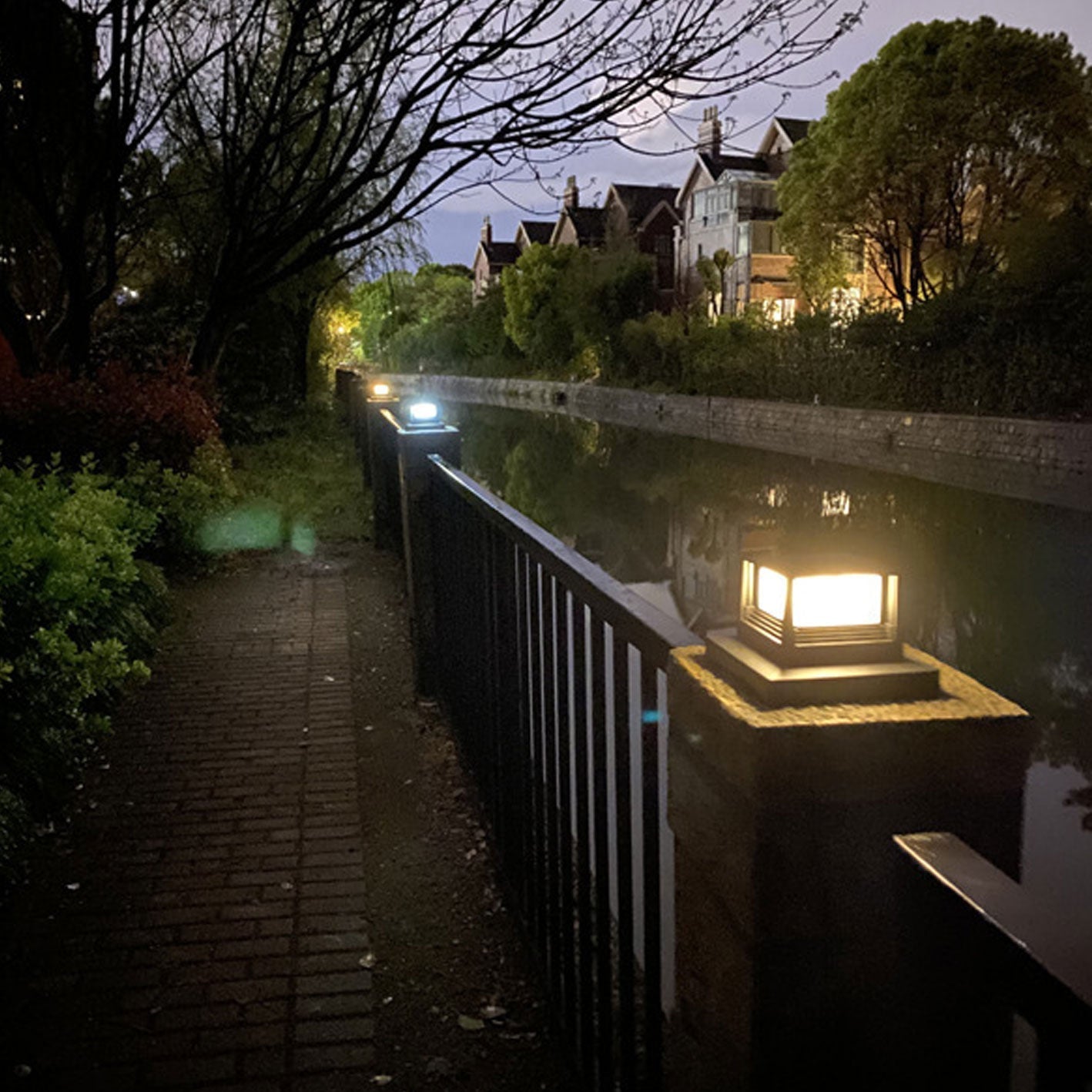 Premium Solar Square Pillar Head Light