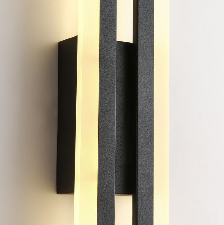 Minimalist Iron & Acrylic LED Wall Sconce