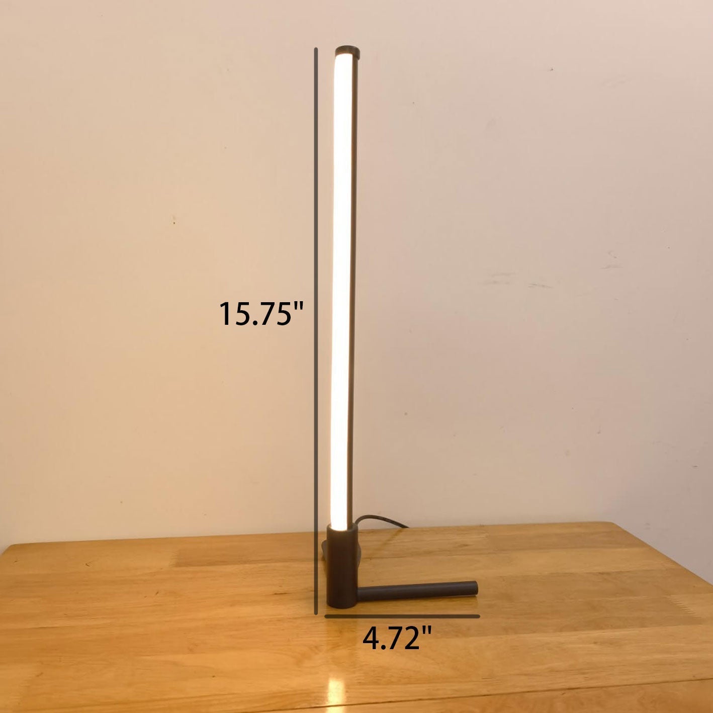 Elegant Minimalist LED Table Lamp - Creative Bar Night Light