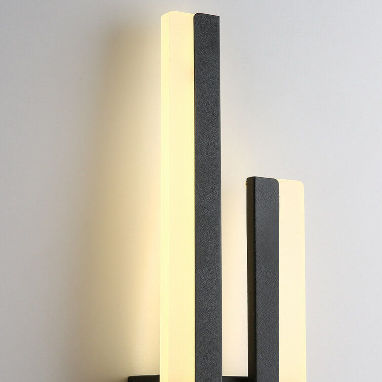 Minimalist Iron & Acrylic LED Wall Sconce