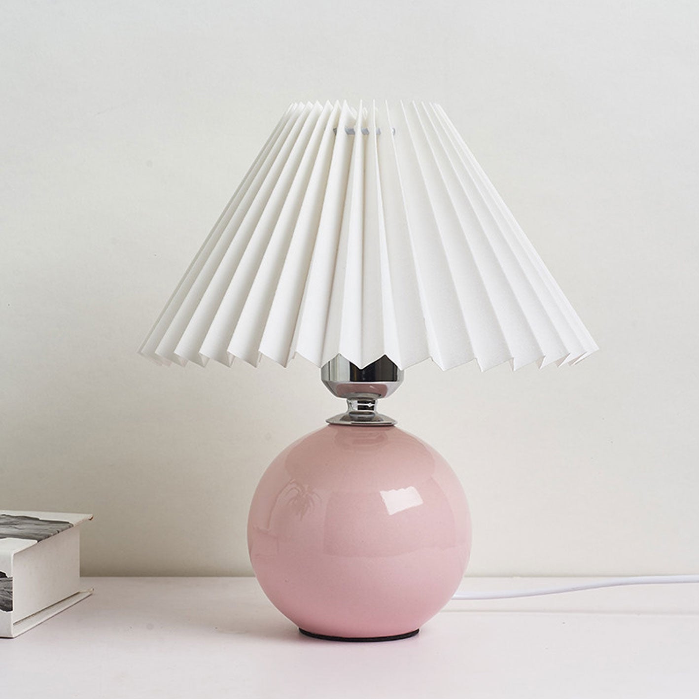 Minimalist Ceramic Pleated Table Lamp