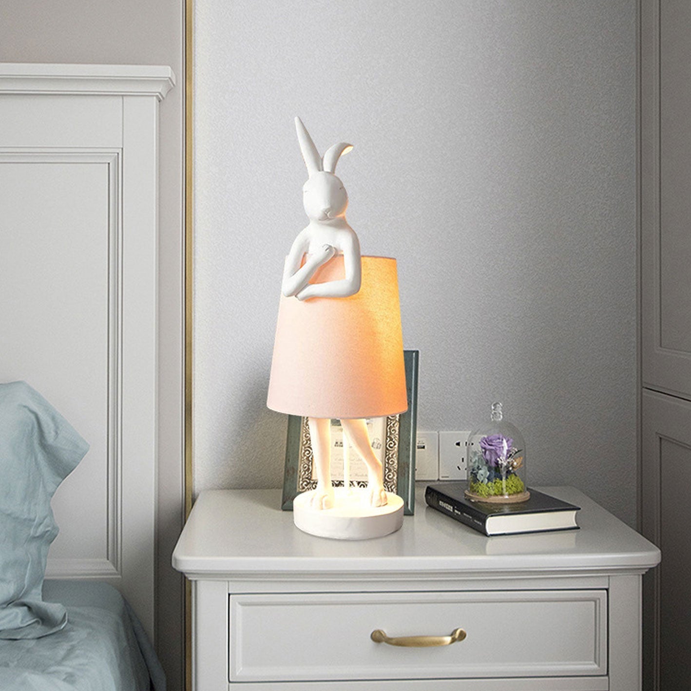 Premium Nordic Rabbit Resin Table Lamp - 1 Light