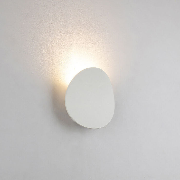 Minimalist Round LED Indoor/Outdoor Sconce