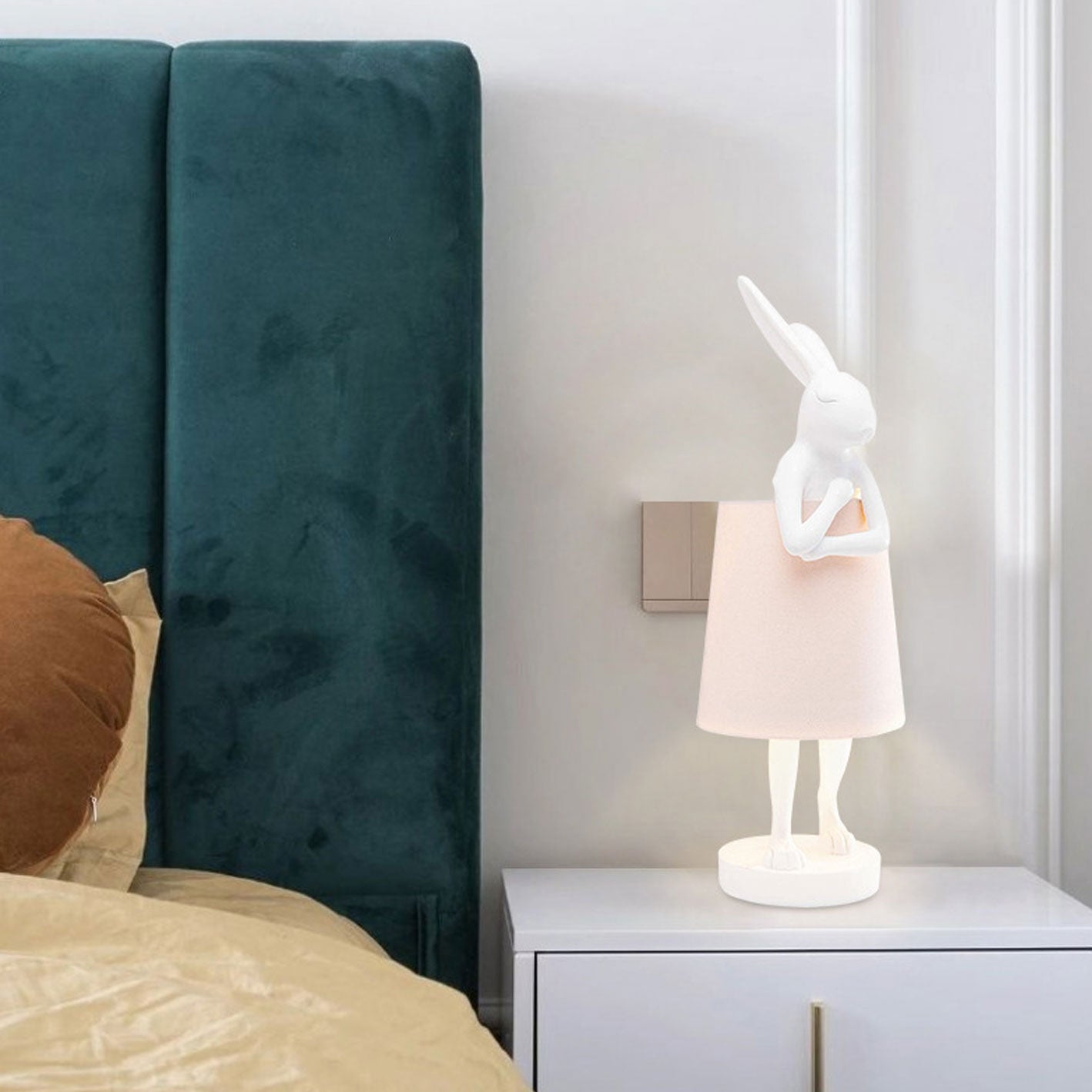Premium Nordic Rabbit Resin Table Lamp - 1 Light