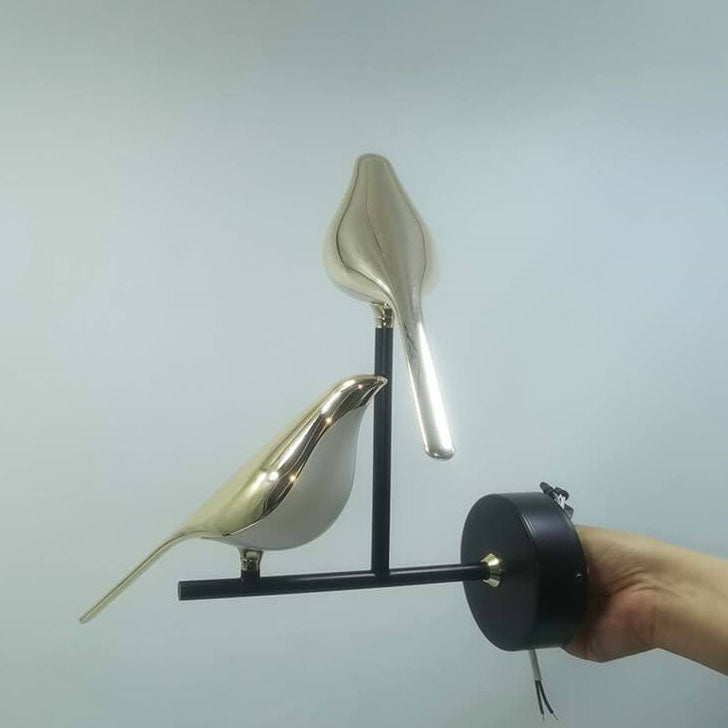 Nordic Minimalist LED Table Lamp - Magpie Bird Design