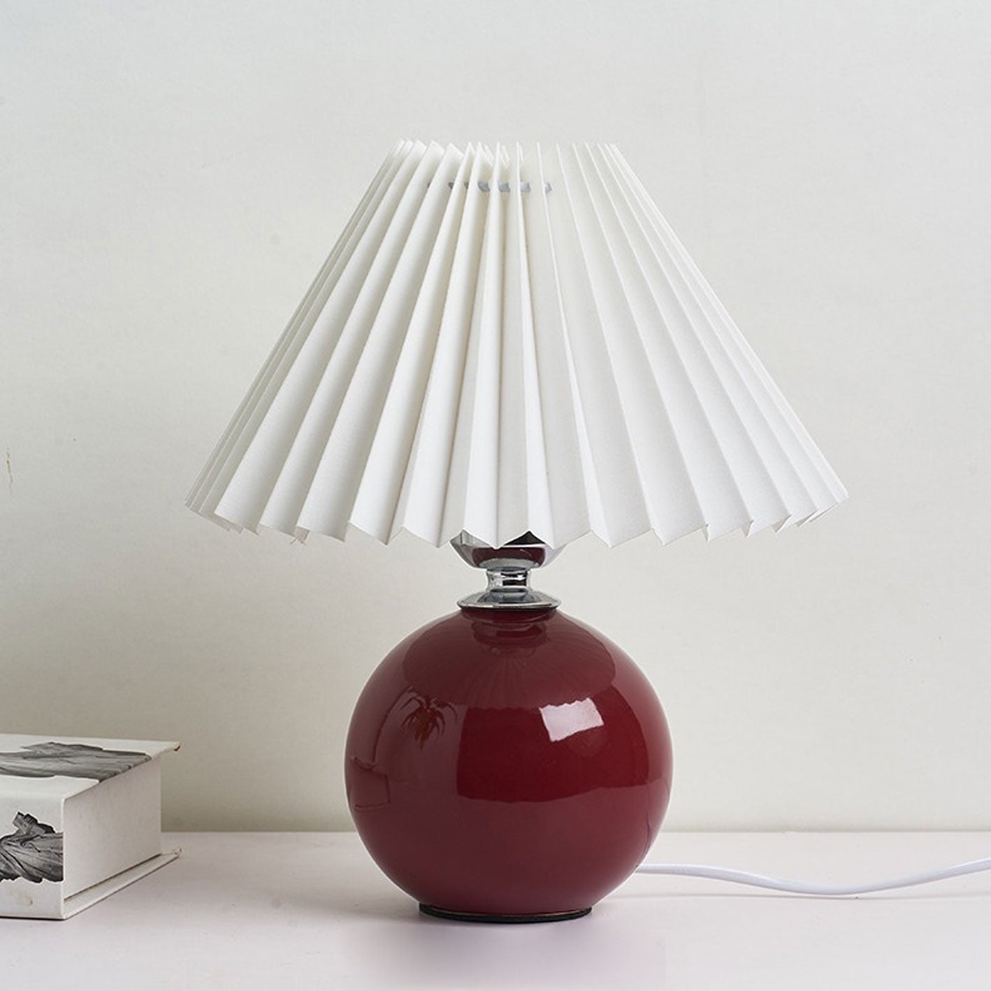 Minimalist Ceramic Pleated Table Lamp