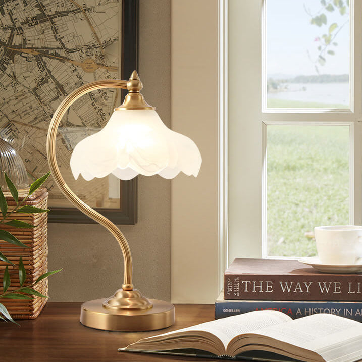 Elegant Vintage Brass Table Lamp with Glass Petal Shade - 1 Light
