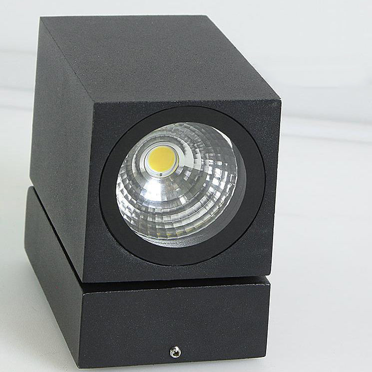 Adjustable LED Outdoor Spotlight