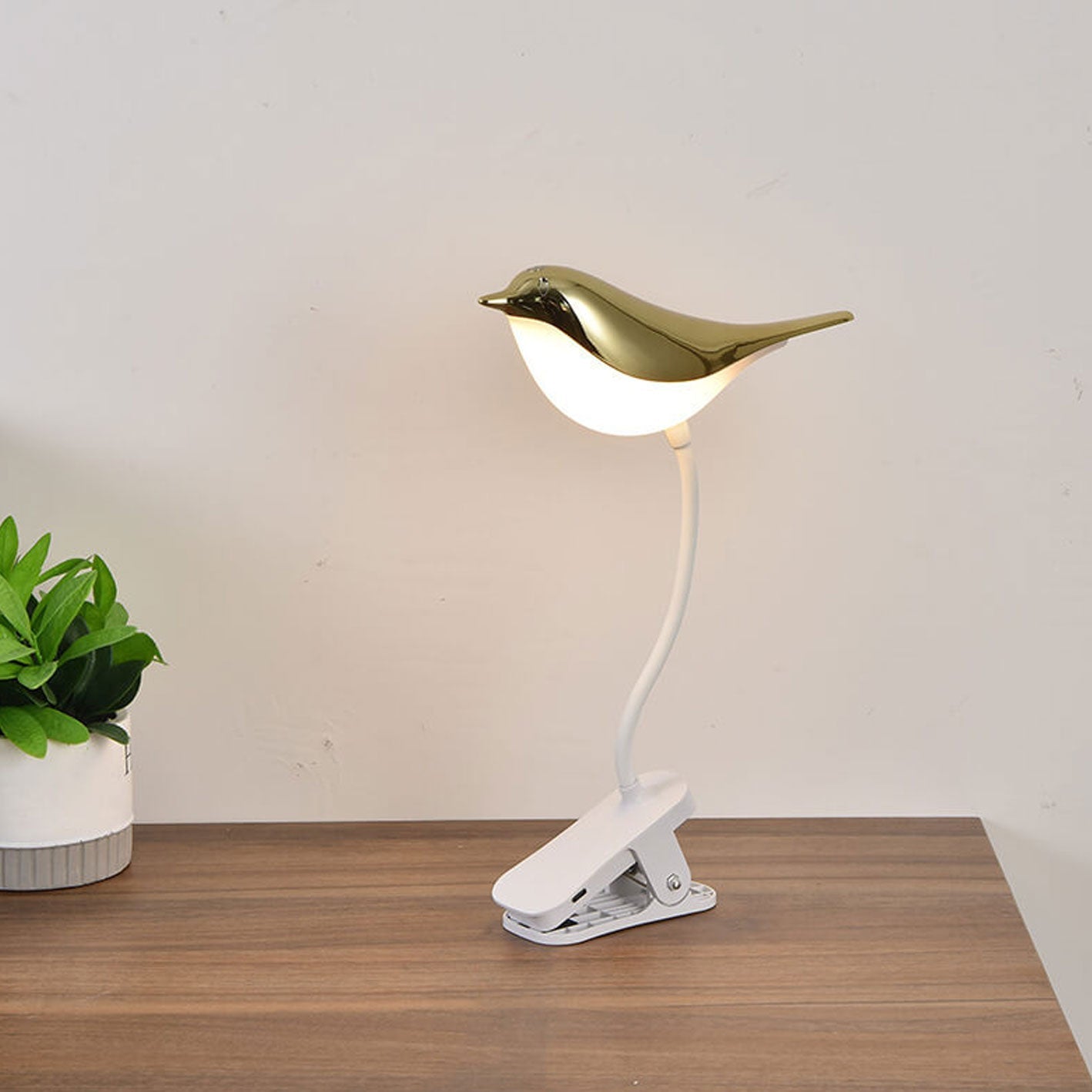 Nordic Bird Clip LED Night Light - USB Rechargeable Table Lamp