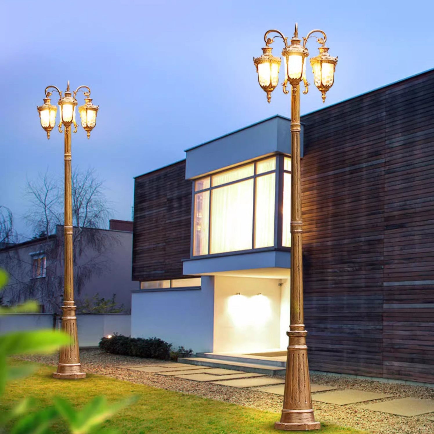 Elegant European Aluminum 3-Light Outdoor Post Lamp