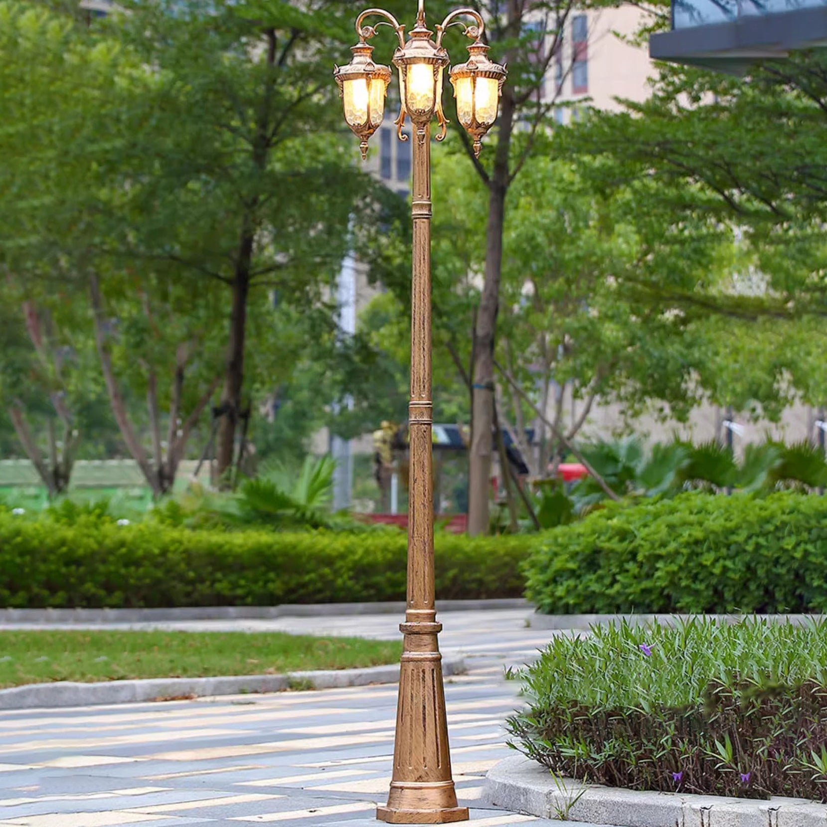 Elegant European Aluminum 3-Light Outdoor Post Lamp