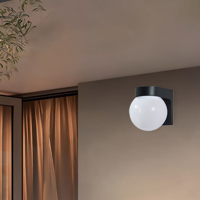 Waterproof Polycarbonate Outdoor Wall Sconce