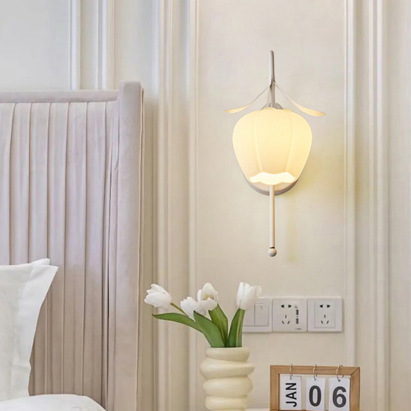 Retro Floral Iron & Glass Sconce