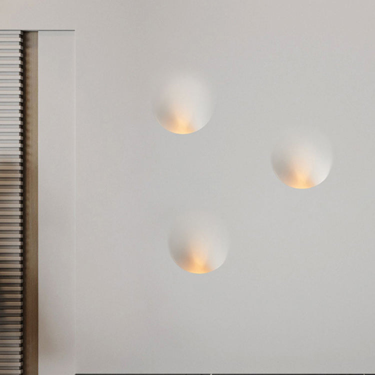 Minimalist Round Recessed 1-Light Sconce