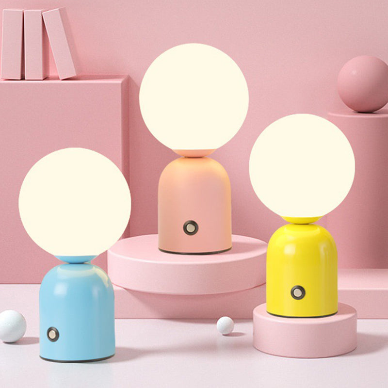 Scandinavian Round LED Table Lamp - USB Iron & Acrylic Design for Bedroom