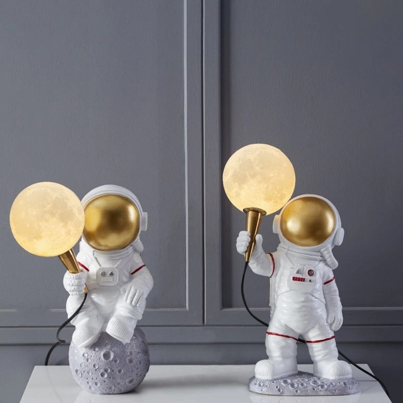 Premium Cartoon Astronaut Table Lamp – 1-Light Resin Design for Kids' Bedrooms