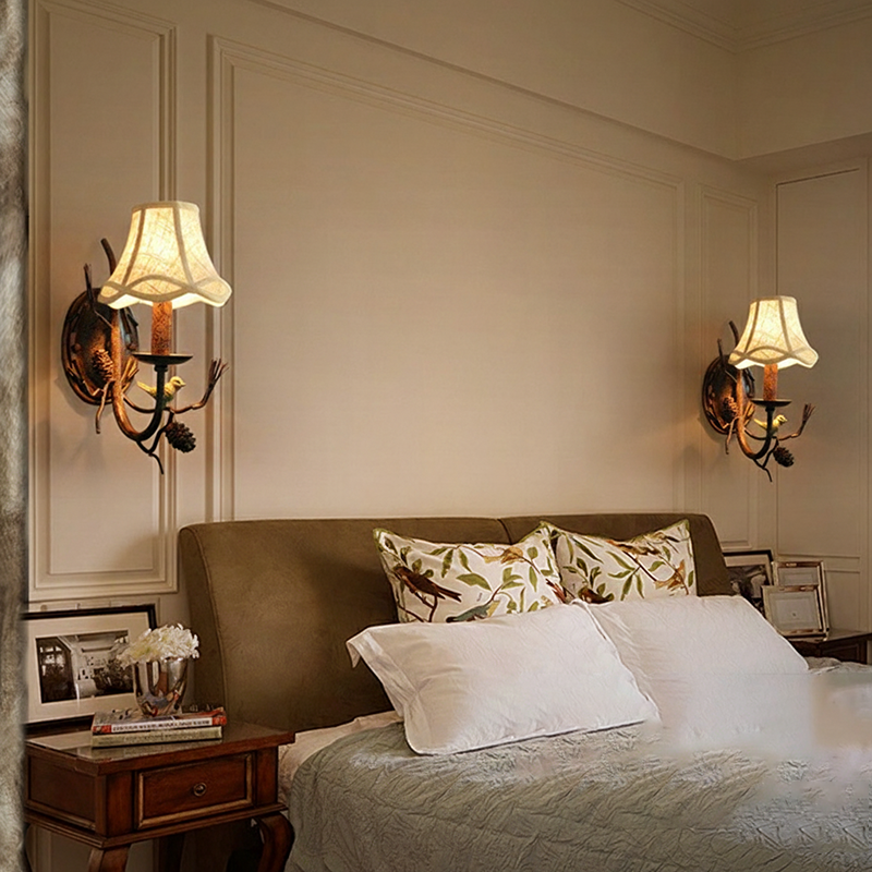 Vintage Pinecone Bird Wall Sconce Lamp