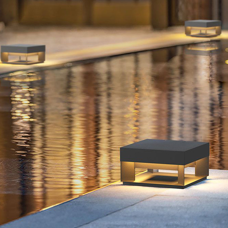 Modern Square Galvanized Iron LED Outdoor Pillar Light