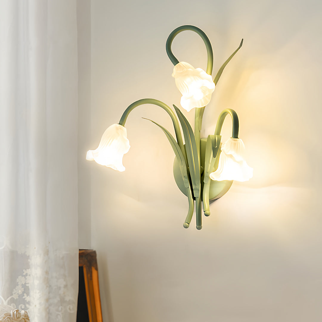 French Country Floral Wall Lamp - Classic Romantic Design