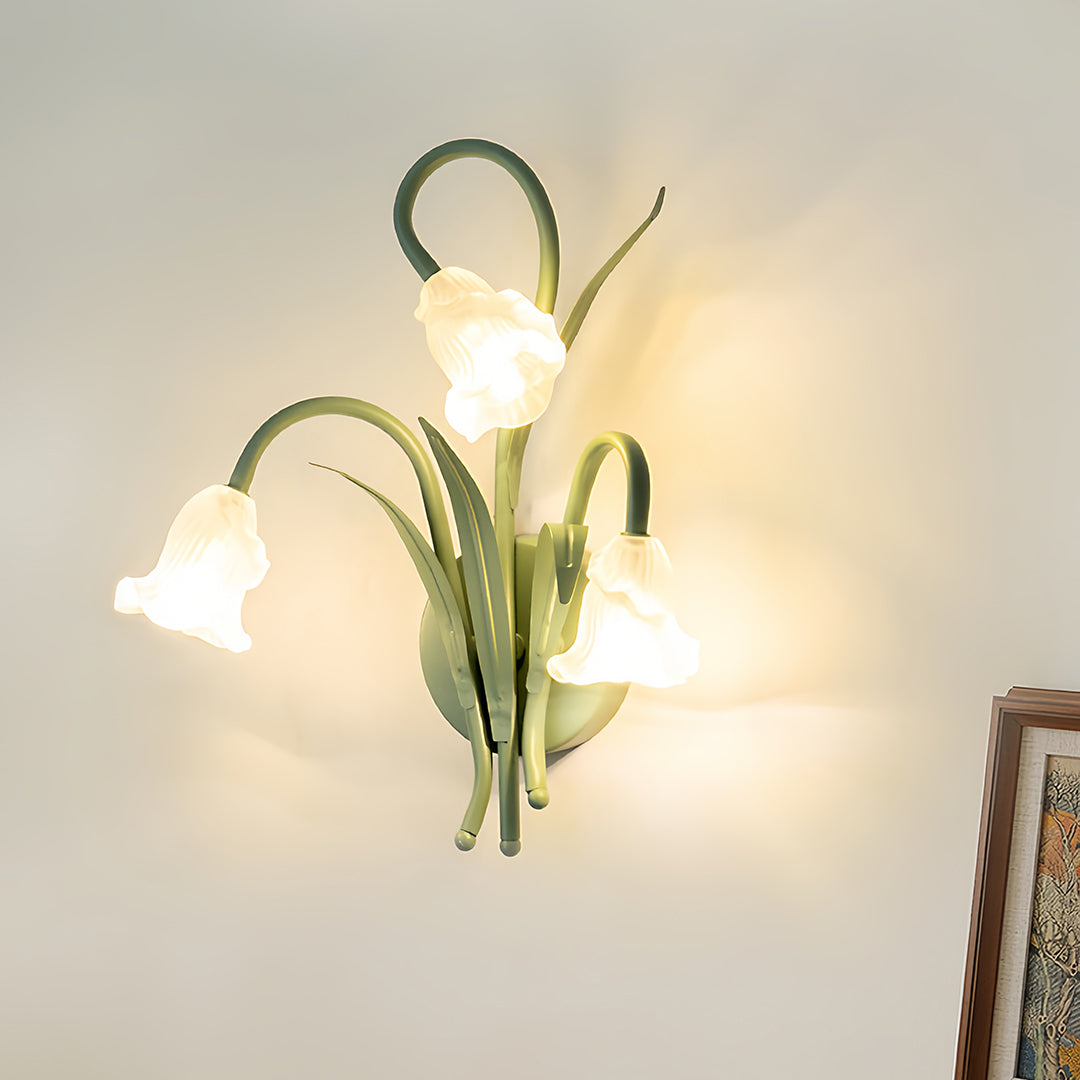 French Country Floral Wall Lamp - Classic Romantic Design