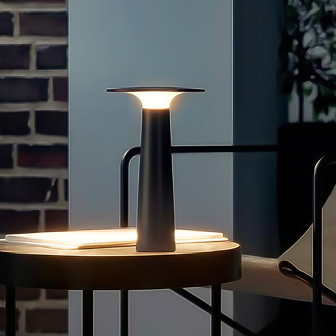 Waterproof Outdoor LED Table Lamp for Garden and Landscape