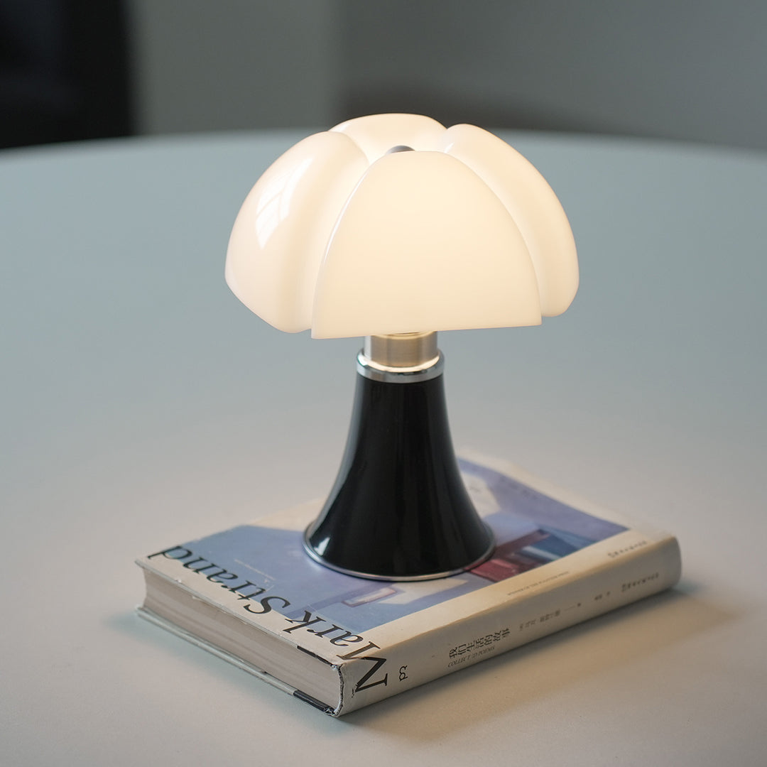 Italian Bauhaus-Inspired Iron Table Lamp