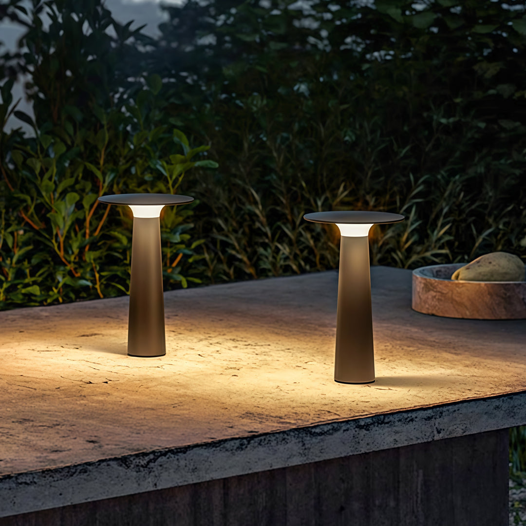 Waterproof Outdoor LED Table Lamp for Garden and Landscape