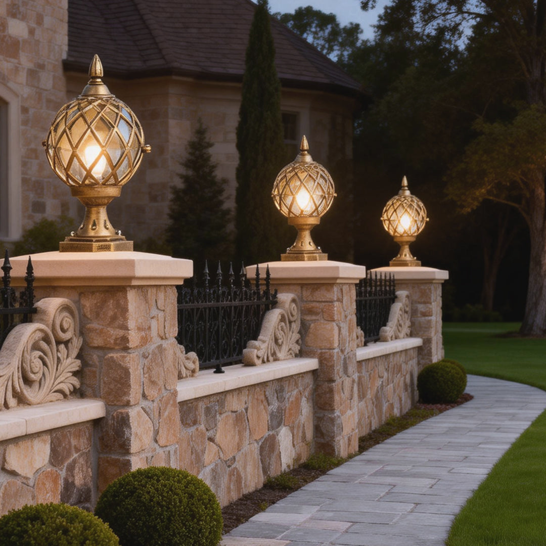 Modern Glass and Aluminum Pillar Light for Home Fencing