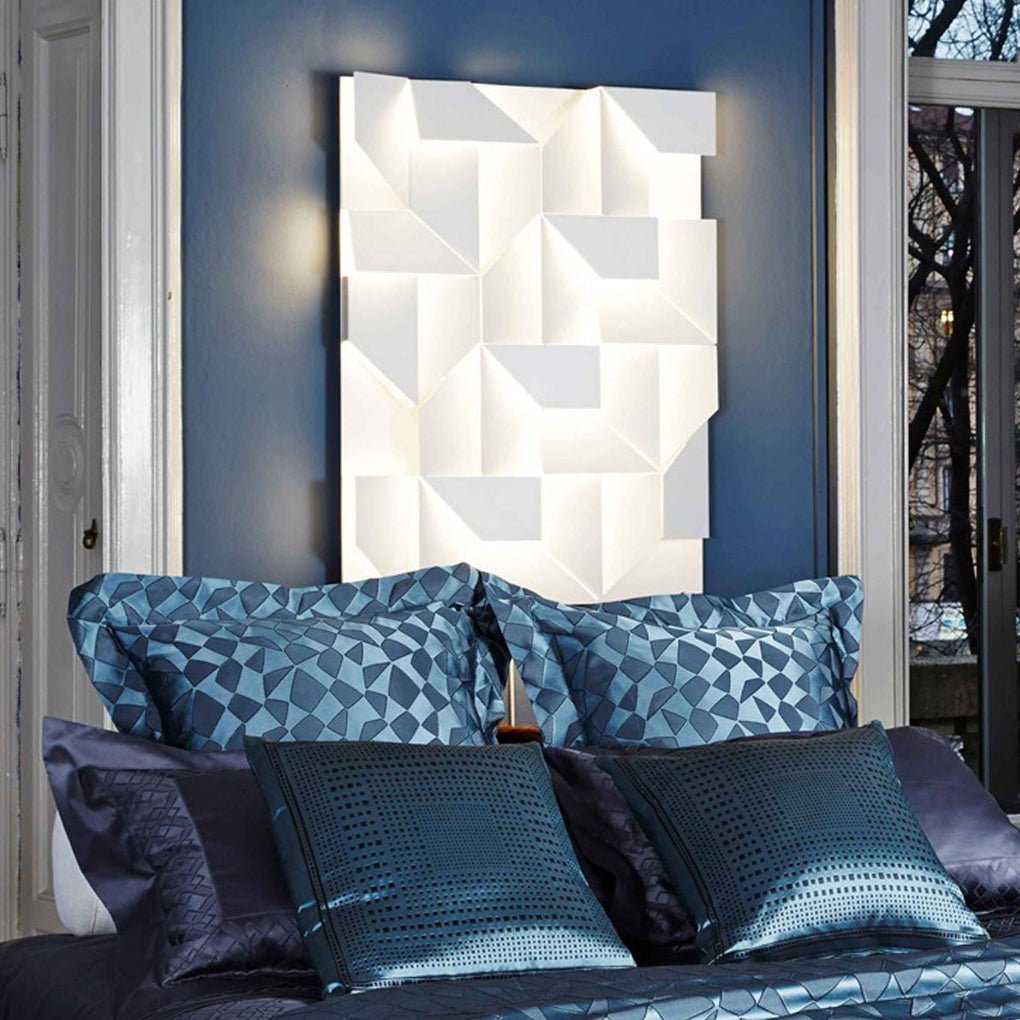 Artistic Geometric LED Wall Sconce with Dimming Feature