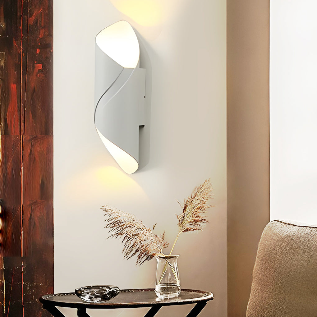 Modern Waterproof LED Outdoor Wall Light