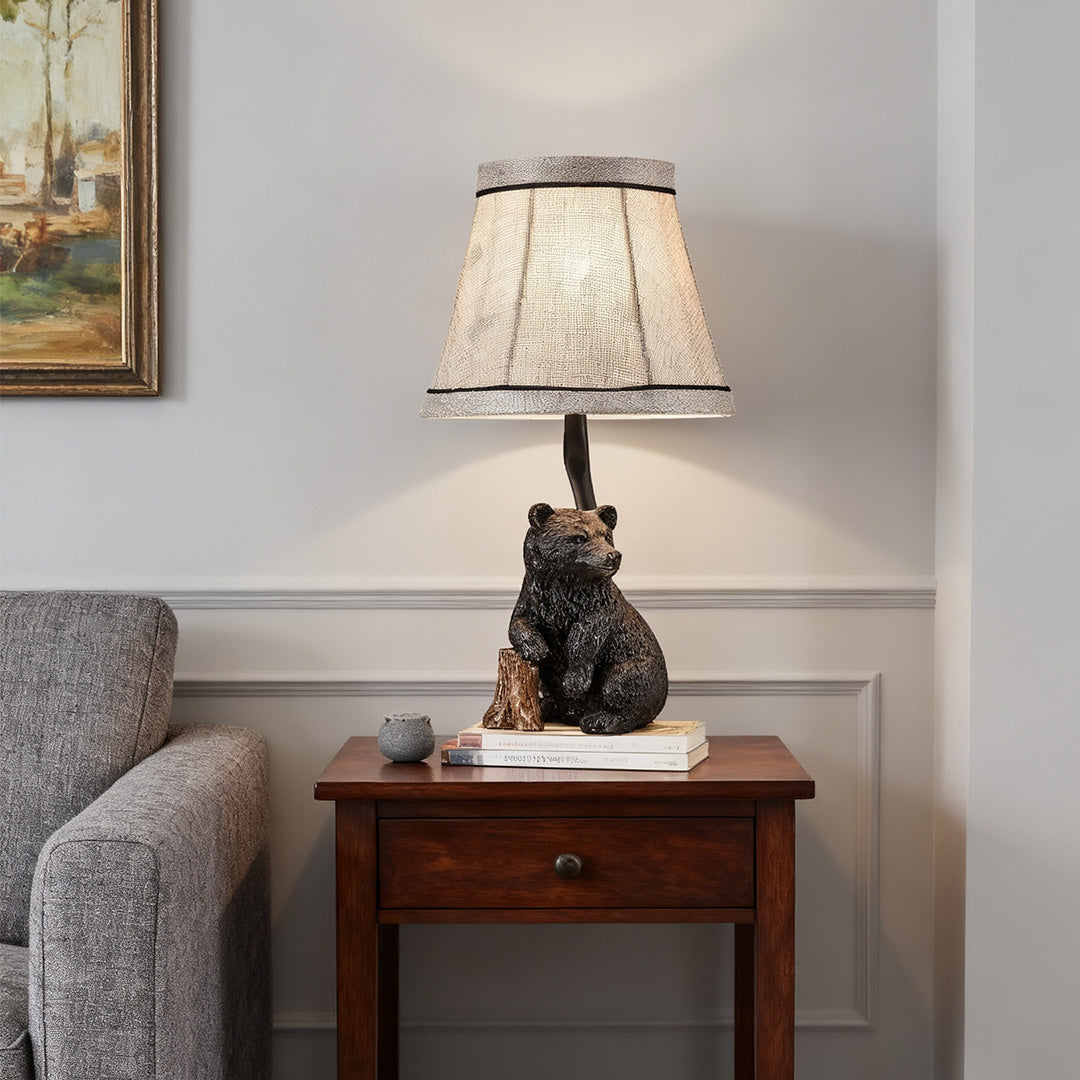 Elegant Bear Resin Table Lamp - European-Style Decorative Light