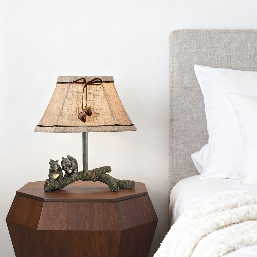 French Style Squirrel Resin Table Lamp - Decorative Atmosphere Lighting